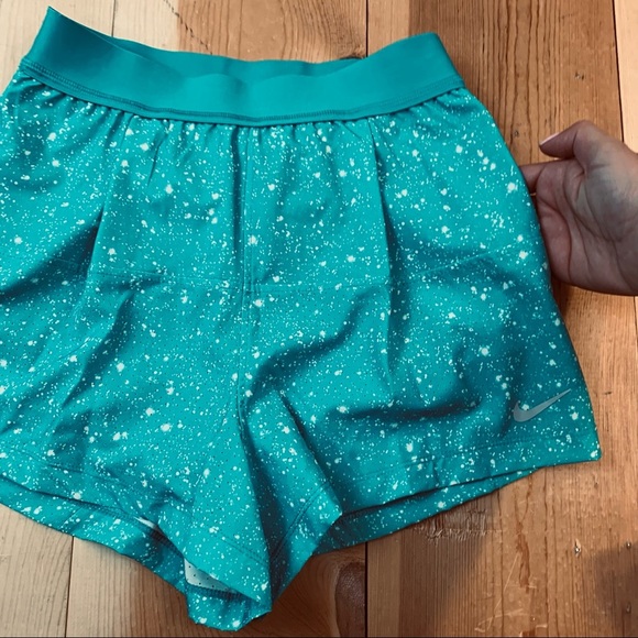 Nike Dri-Fit turquoise print tennis shorts S - Picture 3 of 13